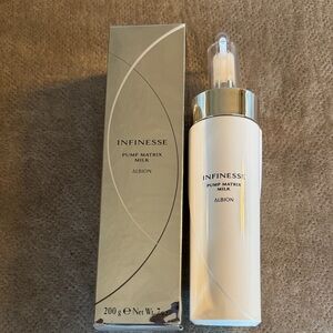 Albion Infinisse Pump Matrix Milk - White and Silver